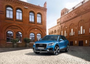 Audi Q2 2019 azul